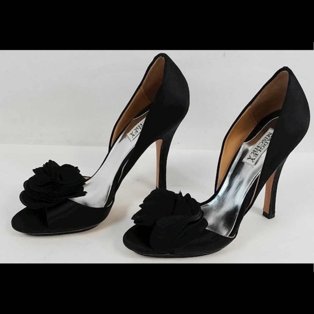 Badgley Mischka black heels size 8.5.